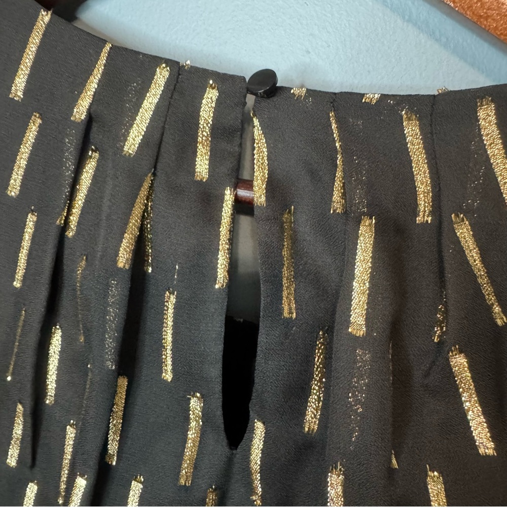 Worthington Sleeveless Black Clip Geometric Blouse Gold. NWT. XL Petite - Picture 10 of 13